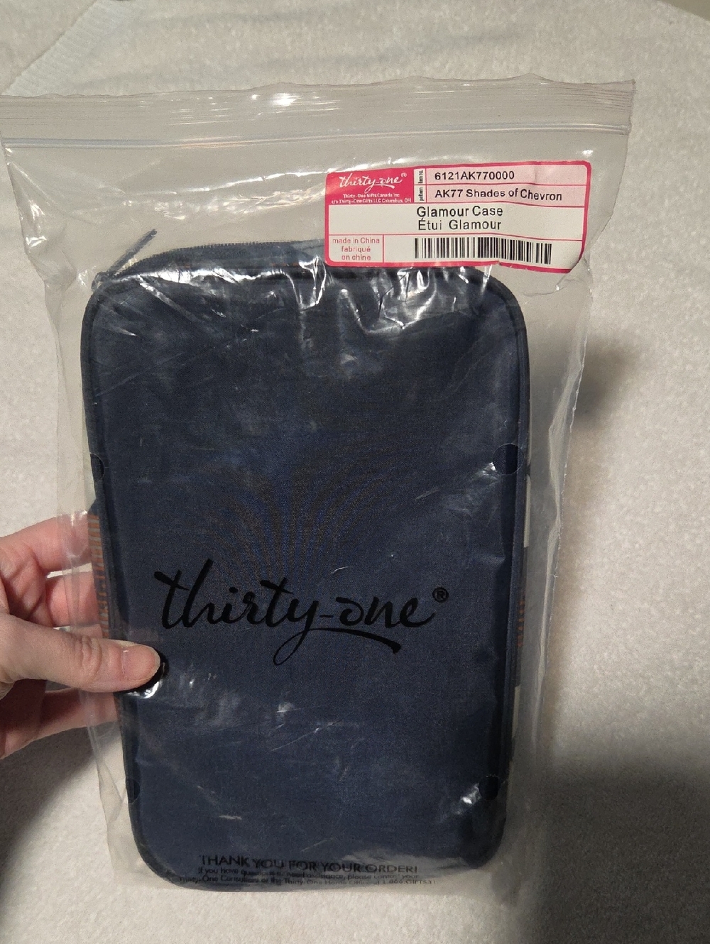 thirty-one Navy Zippered Glamour Case - Picture 2 of 7